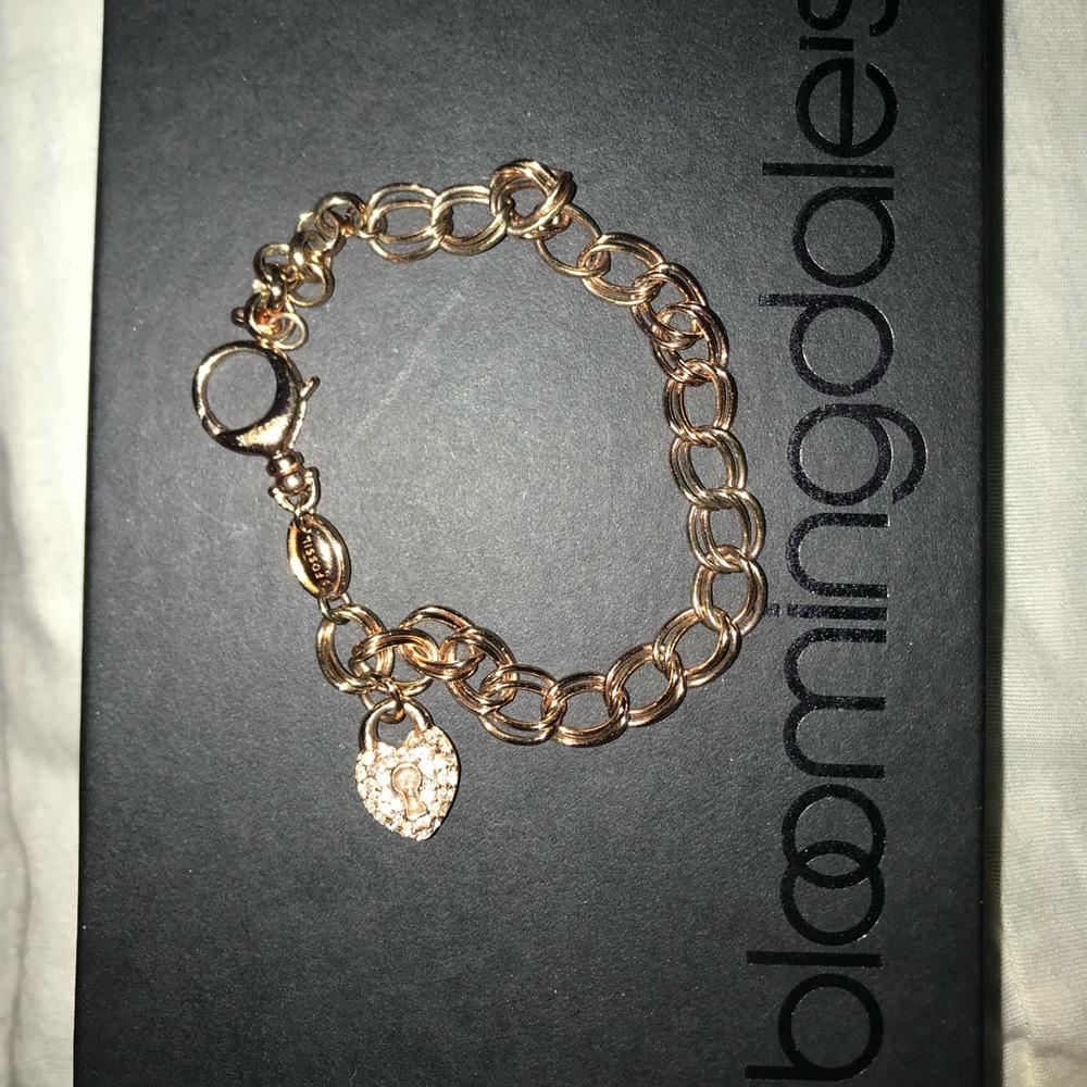 Fossil heart keyhole bracelet
